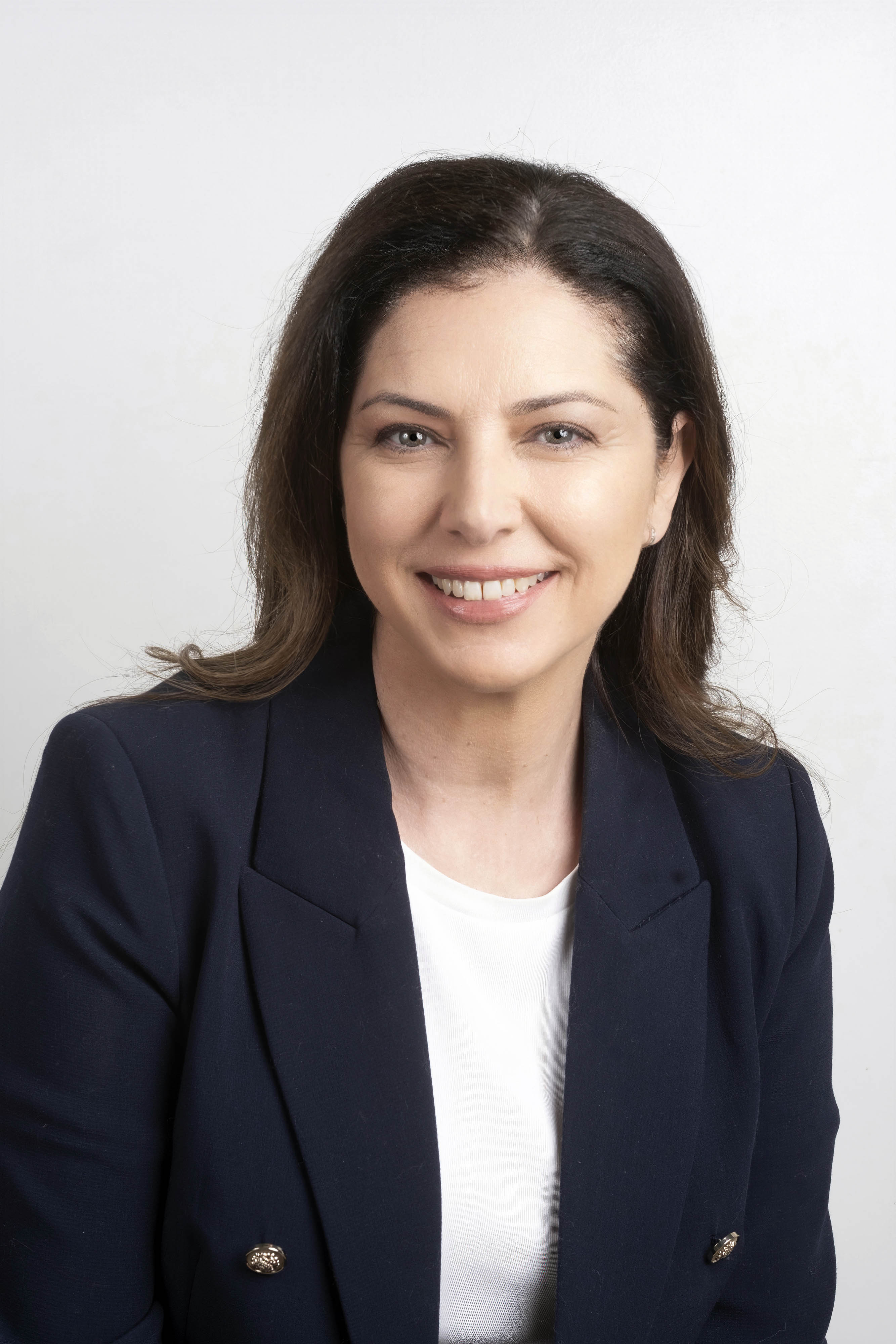 Julie Tarzia