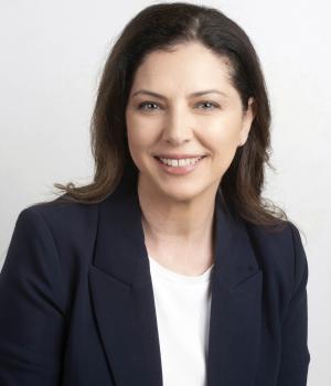 Julie Tarzia